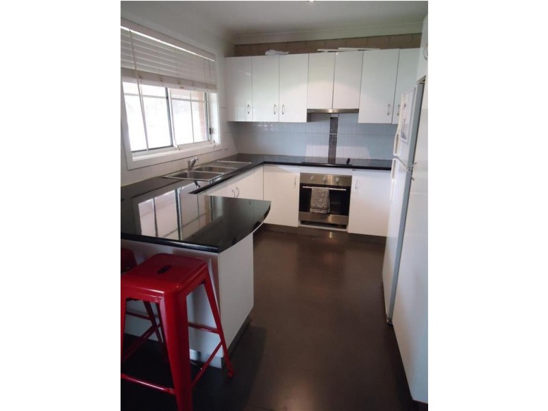 2/2 Bulolo  Street, Wagga Wagga NSW 2650