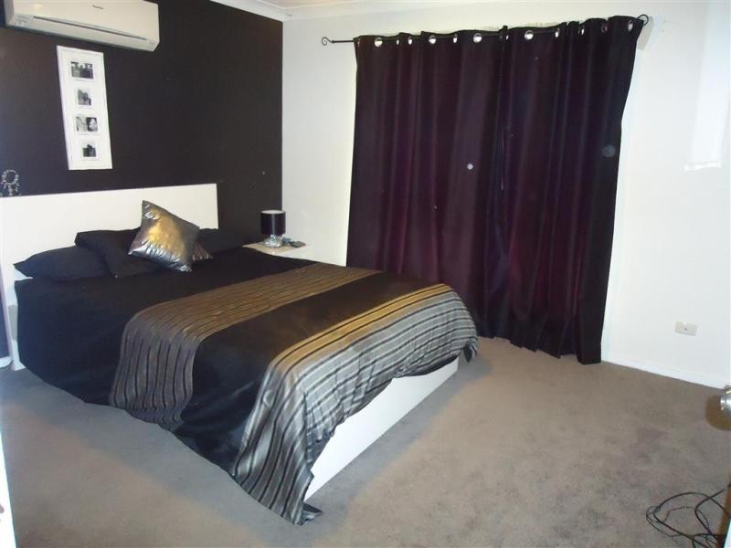 2/2 Bulolo  Street, Wagga Wagga NSW 2650