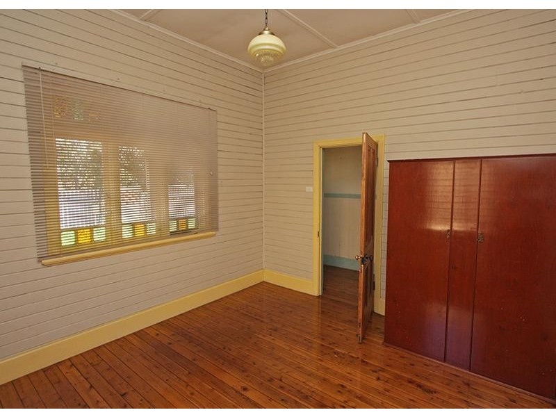 10 Travers Street, Wagga Wagga NSW 2650