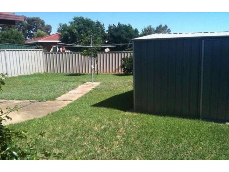 7 Lyons Crescent, Forest Hill NSW 2651