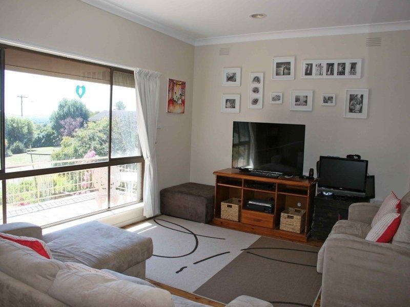 33 Marama Parade, Wagga Wagga NSW 2650