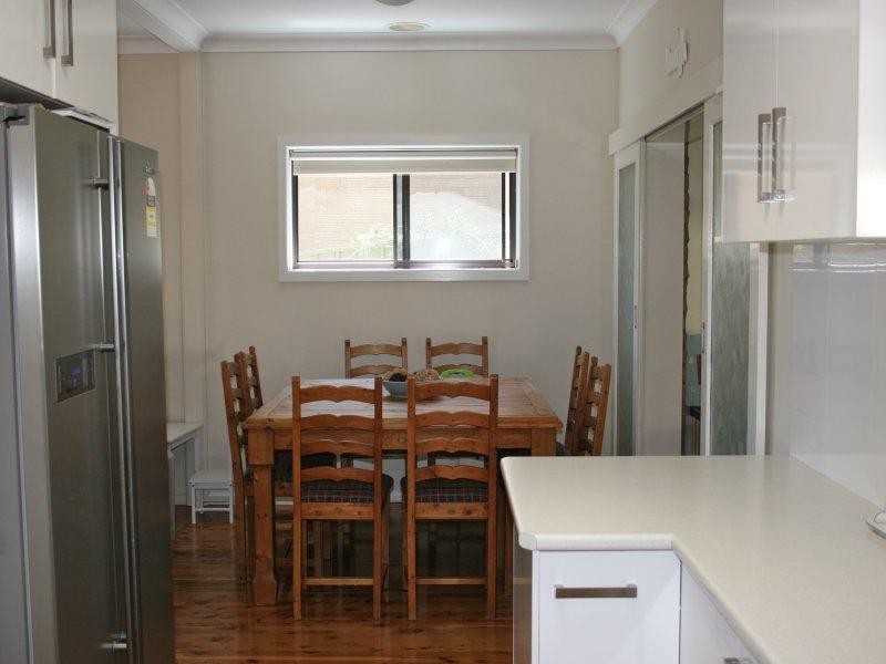 33 Marama Parade, Wagga Wagga NSW 2650