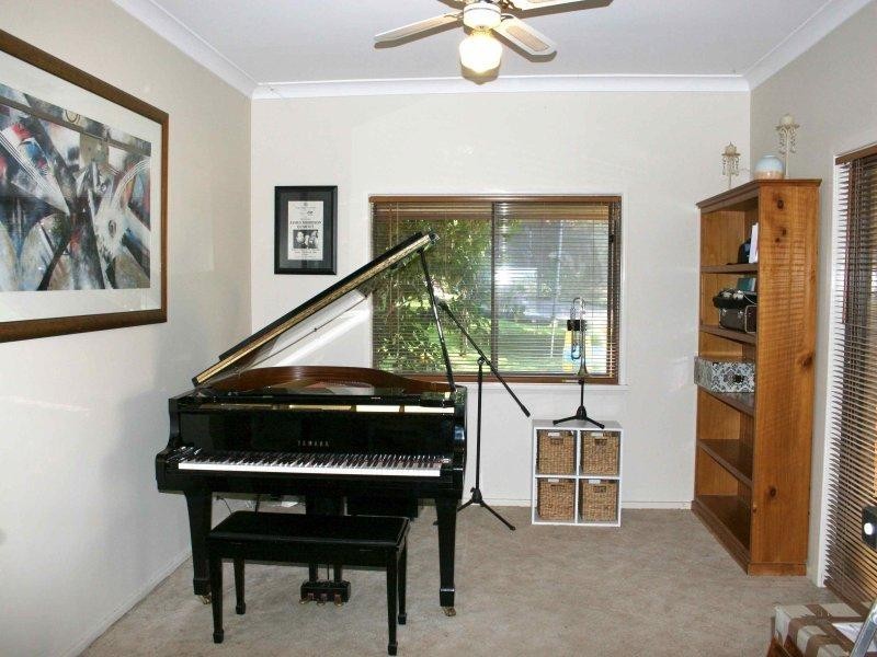 33 Marama Parade, Wagga Wagga NSW 2650