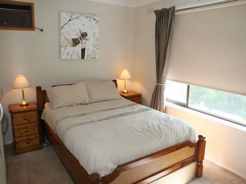 33 Marama Parade, Wagga Wagga NSW 2650
