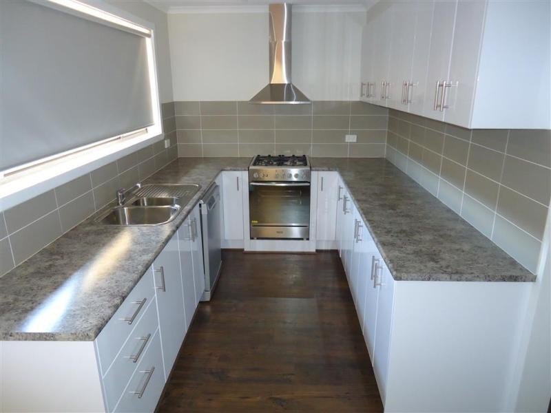 93 McKell Avenue, Wagga Wagga NSW 2650