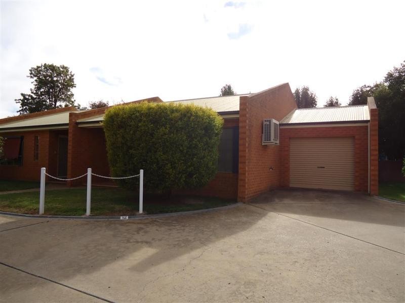 12/89 Crampton Street, Wagga Wagga NSW 2650