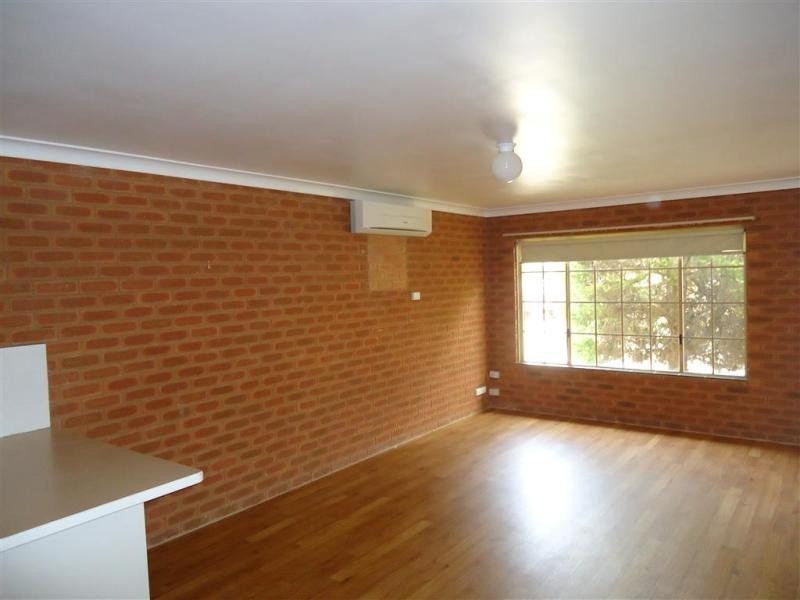 12/89 Crampton Street, Wagga Wagga NSW 2650