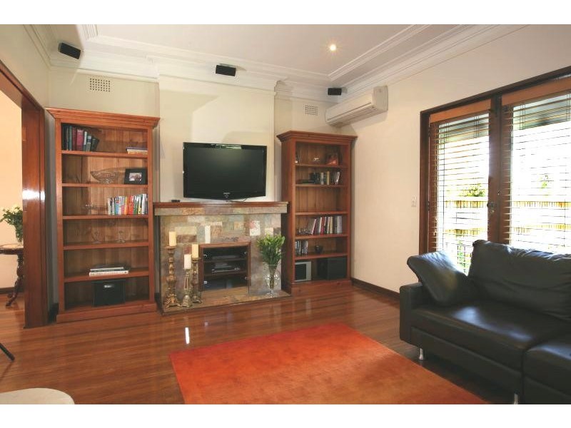 5 Lincoln Avenue CASTLECRAG 2068, Castlecrag NSW 2068