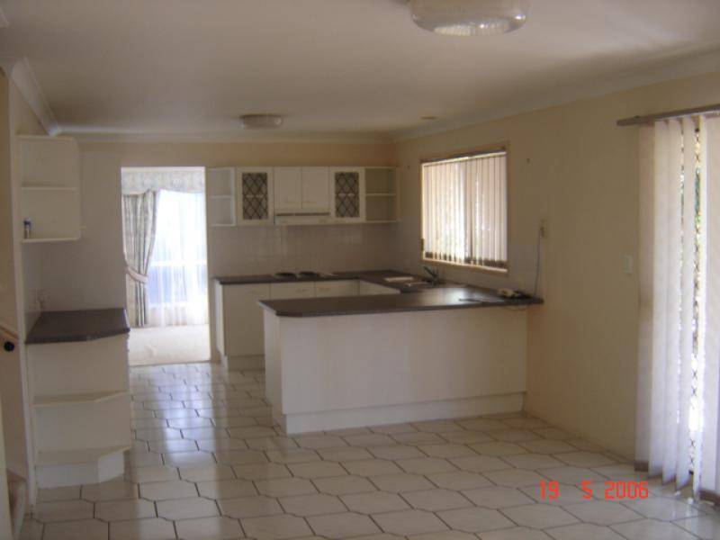 38 Cowra Street TANAH MERAH 4128, Tanah Merah QLD 4128