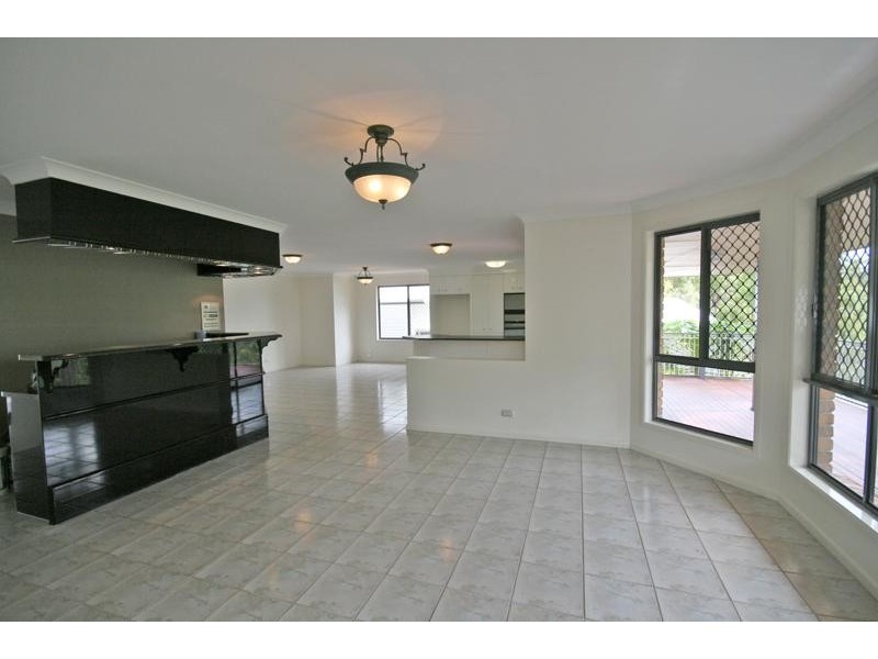 44 Bayview Drive TANAH MERAH 4128, Tanah Merah QLD 4128