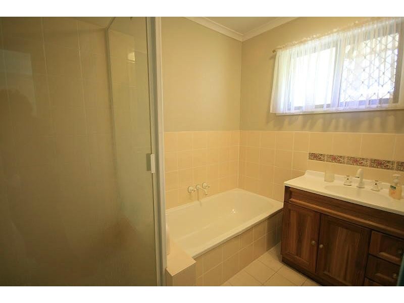 213 Upper Lyndale  Street SHAILER PARK 4128, Shailer Park QLD 4128