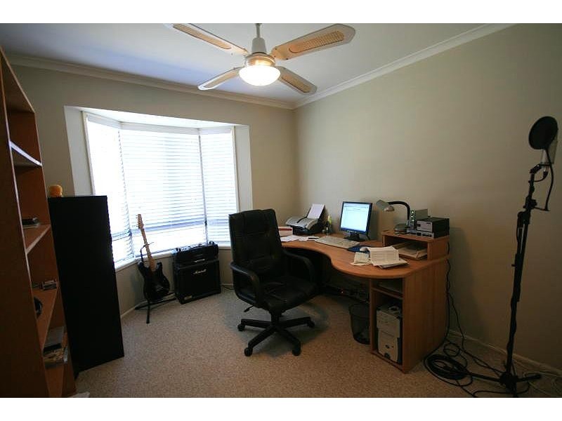 213 Upper Lyndale  Street SHAILER PARK 4128, Shailer Park QLD 4128