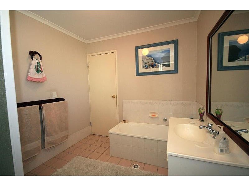 7 Jempal Court TANAH MERAH 4128, Tanah Merah QLD 4128