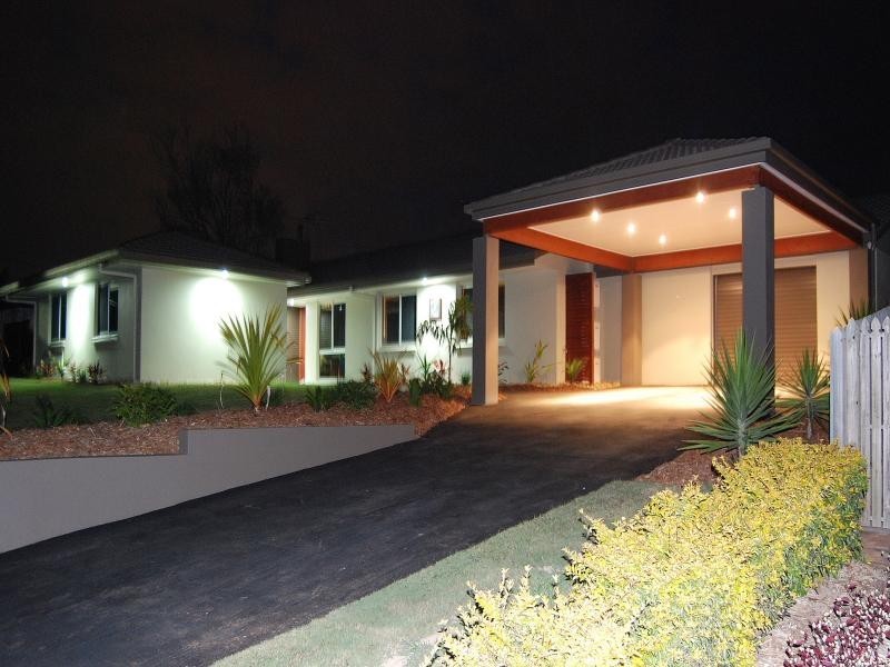 11 Ridge Road TANAH MERAH 4128, Tanah Merah QLD 4128