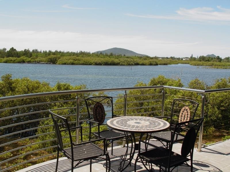 Unit 8/1 Marine Drive TEA GARDENS 2324, Tea Gardens NSW 2324