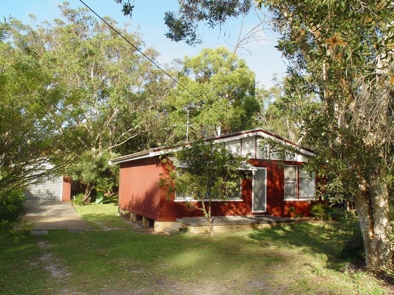 8 Cooloon Street HAWKS NEST 2324, Hawks Nest NSW 2324