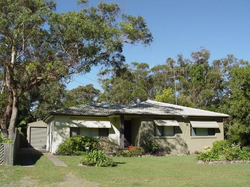 20 Patanga Street HAWKS NEST 2324, Hawks Nest NSW 2324