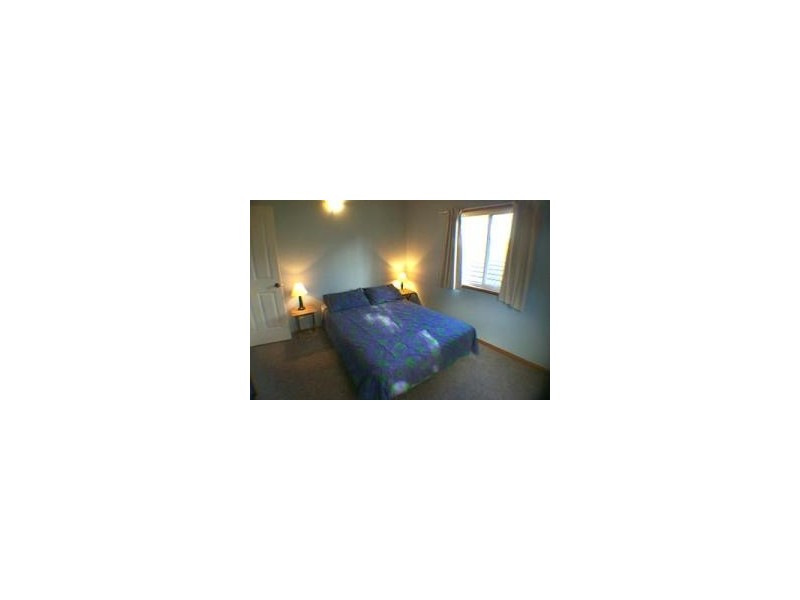 8 Kurrawong Avenue HAWKS NEST 2324, Hawks Nest NSW 2324