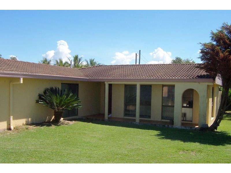 9 Grace Street BEACHMERE 4510, Beachmere QLD 4510