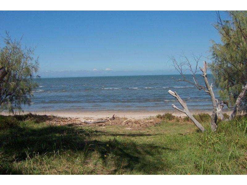 10 Prince Street, Beachmere QLD 4510
