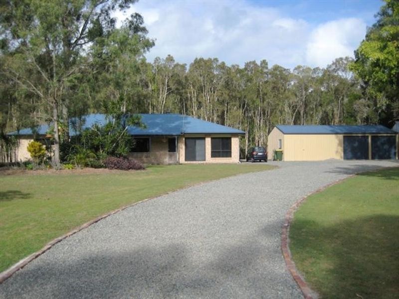 24 Wallace Road, Beachmere QLD 4510