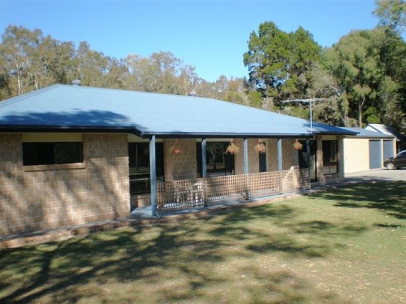 24 Wallace Road, Beachmere QLD 4510