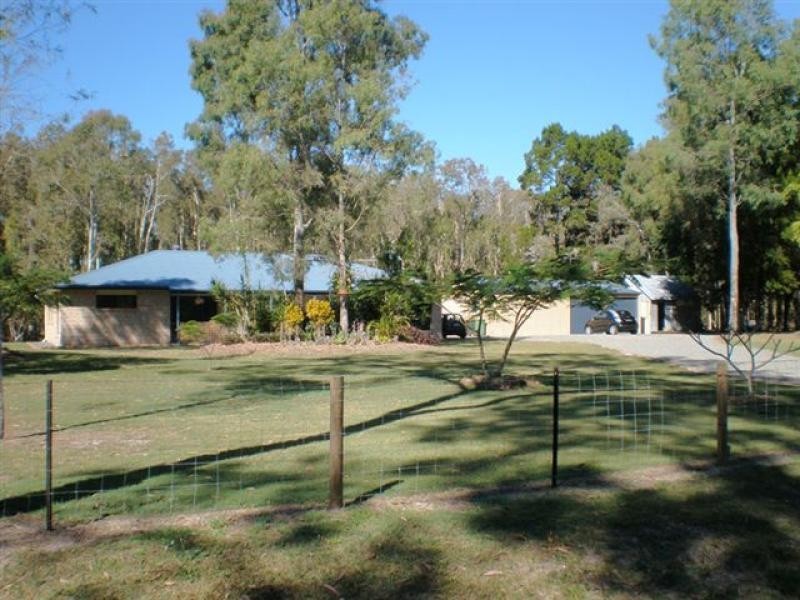 24 Wallace Road, Beachmere QLD 4510