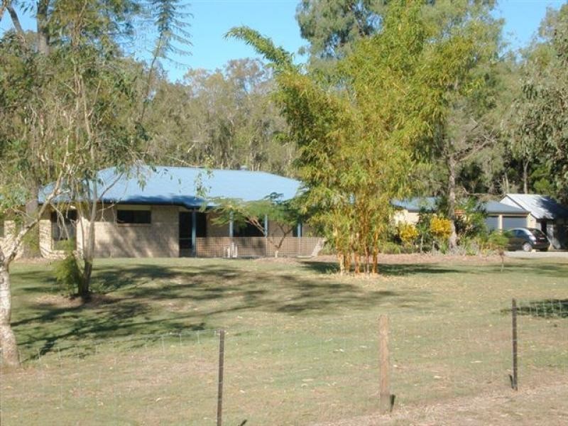 24 Wallace Road, Beachmere QLD 4510