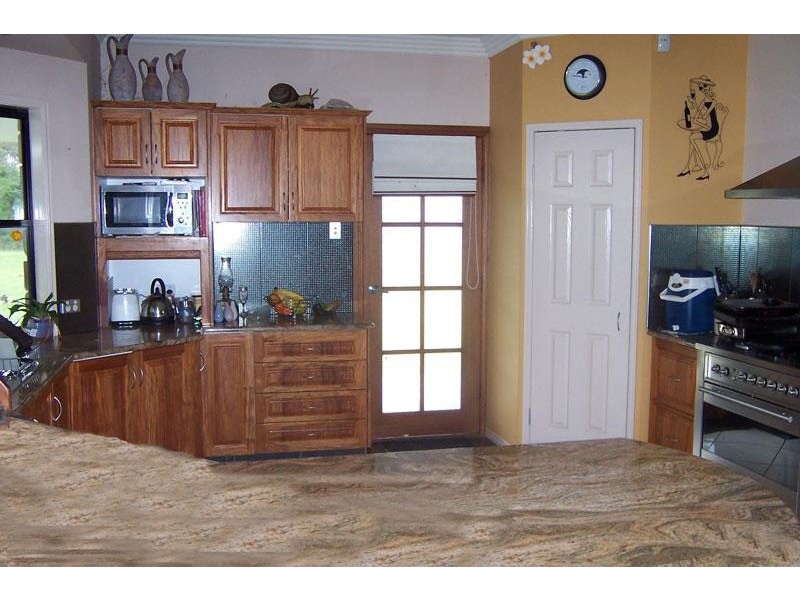 105 Campbell Parade, Beachmere QLD 4510