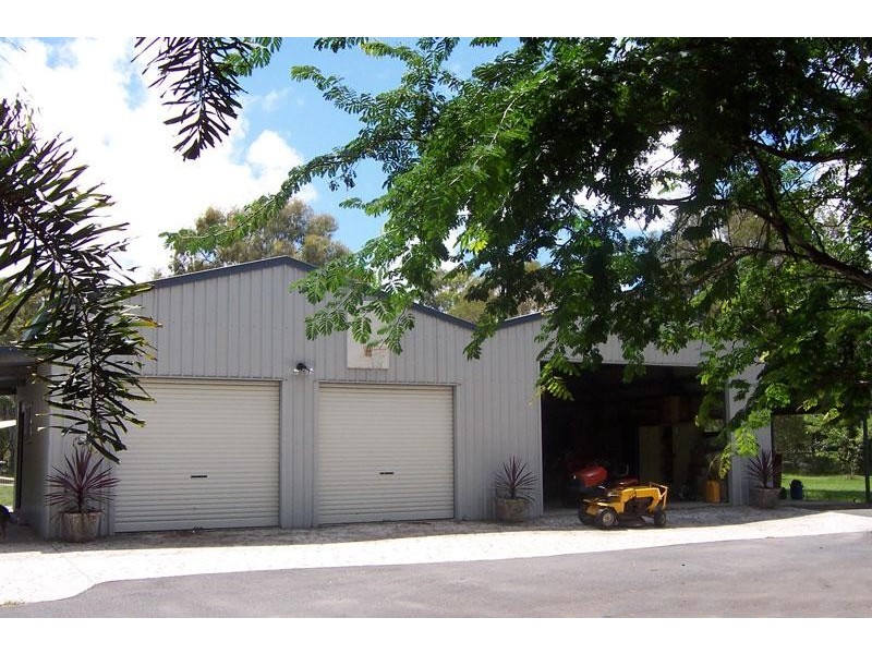 105 Campbell Parade, Beachmere QLD 4510