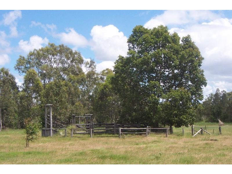 632 Beachmere  Road, Beachmere QLD 4510