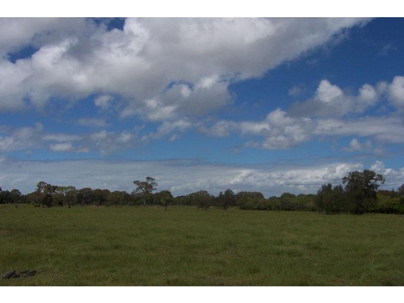 632 Beachmere  Road, Beachmere QLD 4510