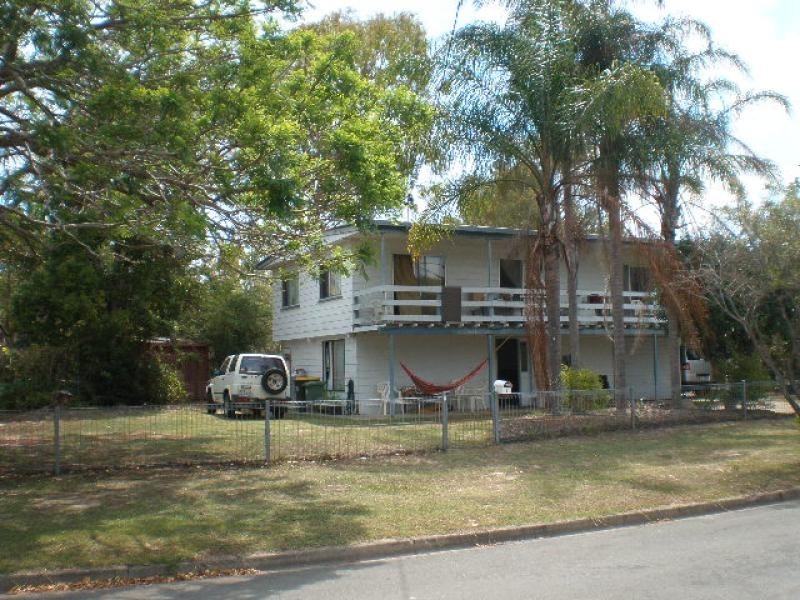 2 Hodgson Street, Beachmere QLD 4510