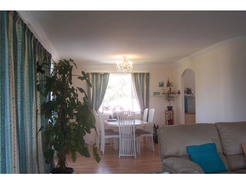 9 Intrepid Court, Beachmere QLD 4510