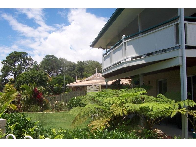 9 Intrepid Court, Beachmere QLD 4510