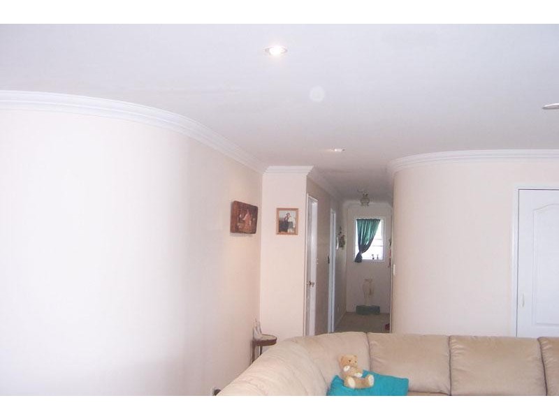 9 Intrepid Court, Beachmere QLD 4510