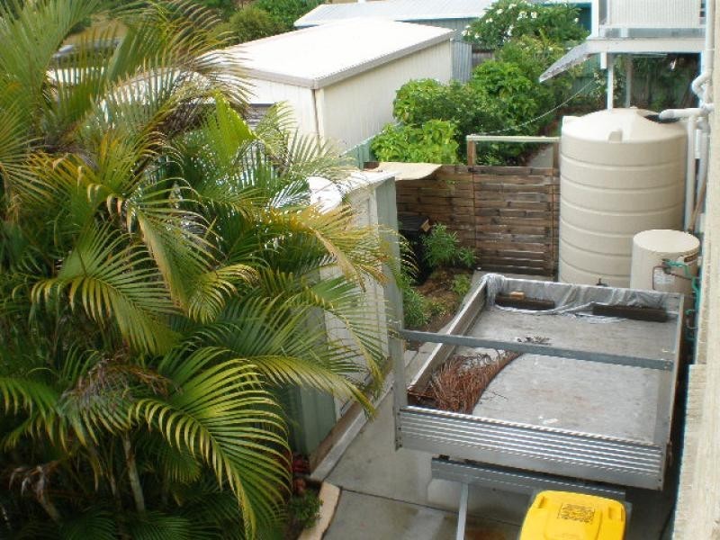 9 Intrepid Court, Beachmere QLD 4510