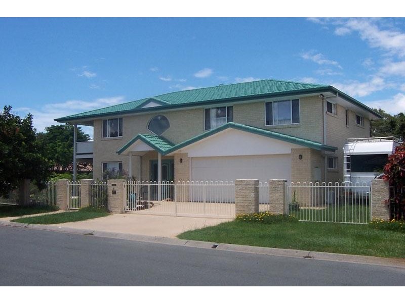 9 Intrepid Court, Beachmere QLD 4510