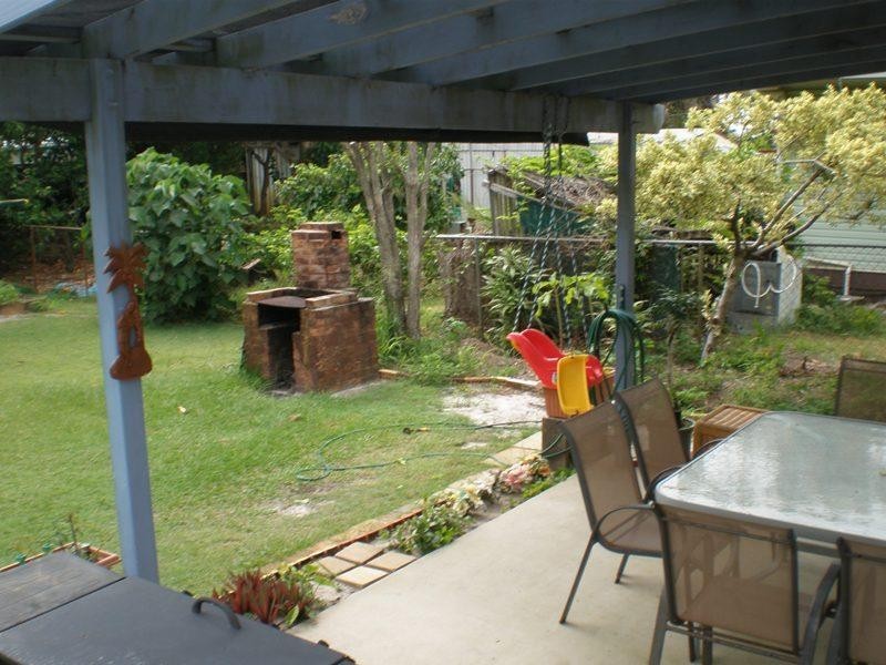 15 Amies Street BEACHMERE 4510, Beachmere QLD 4510