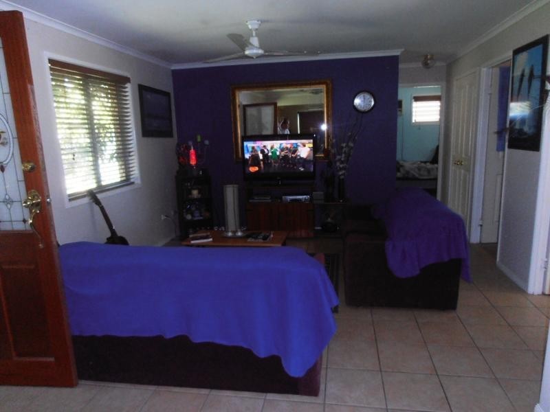 17 Whiting Street, Beachmere QLD 4510