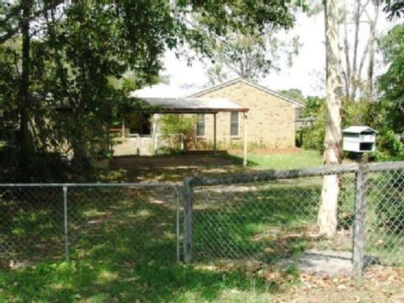 857 Beachmere Road, Beachmere QLD 4510