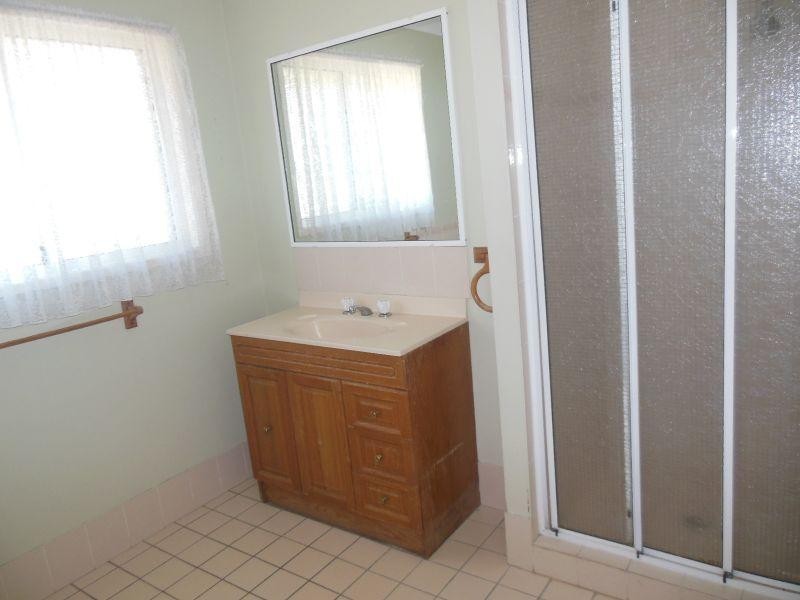 857 Beachmere Road, Beachmere QLD 4510