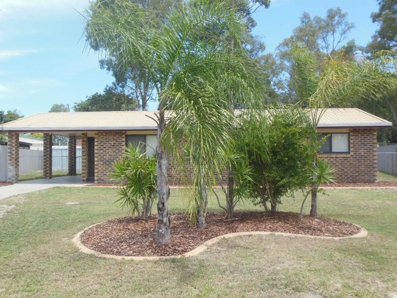 21 MOATAH Drive, Beachmere QLD 4510