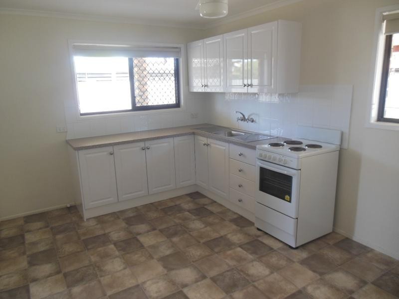 21 MOATAH Drive, Beachmere QLD 4510