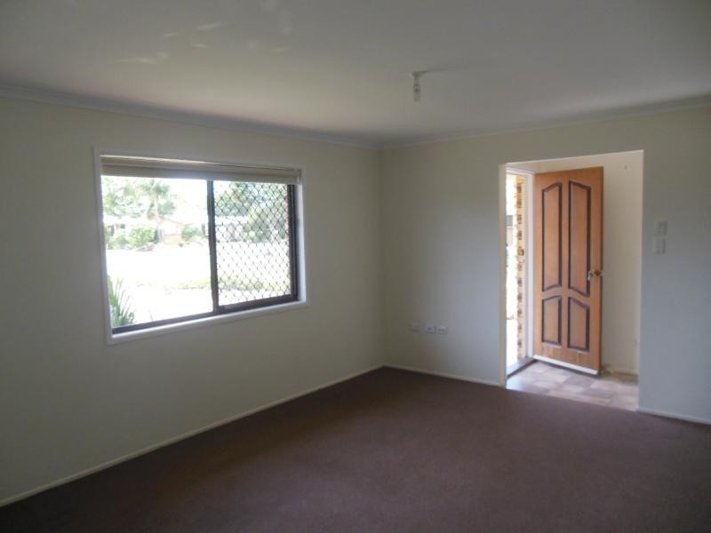 21 MOATAH Drive, Beachmere QLD 4510