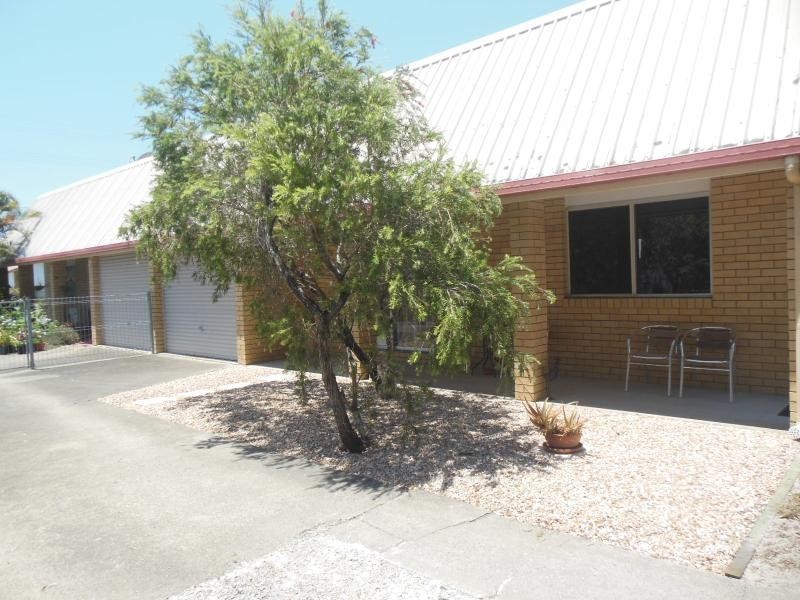 28 MORETON  Terrace, Beachmere QLD 4510