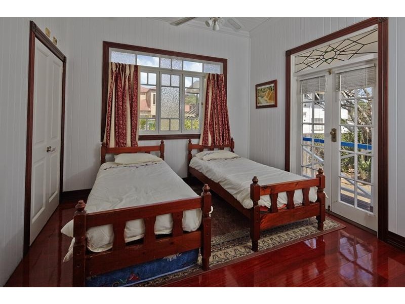 43 CORONATION Drive, Beachmere QLD 4510