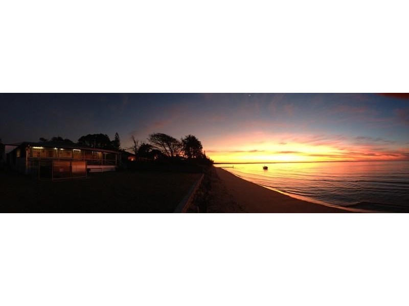 43 CORONATION Drive, Beachmere QLD 4510