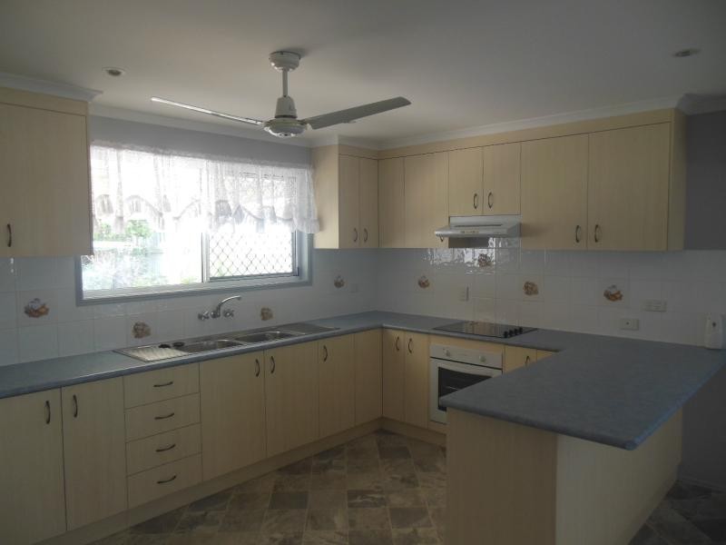44 Columbia  Drive BEACHMERE 4510, Beachmere QLD 4510