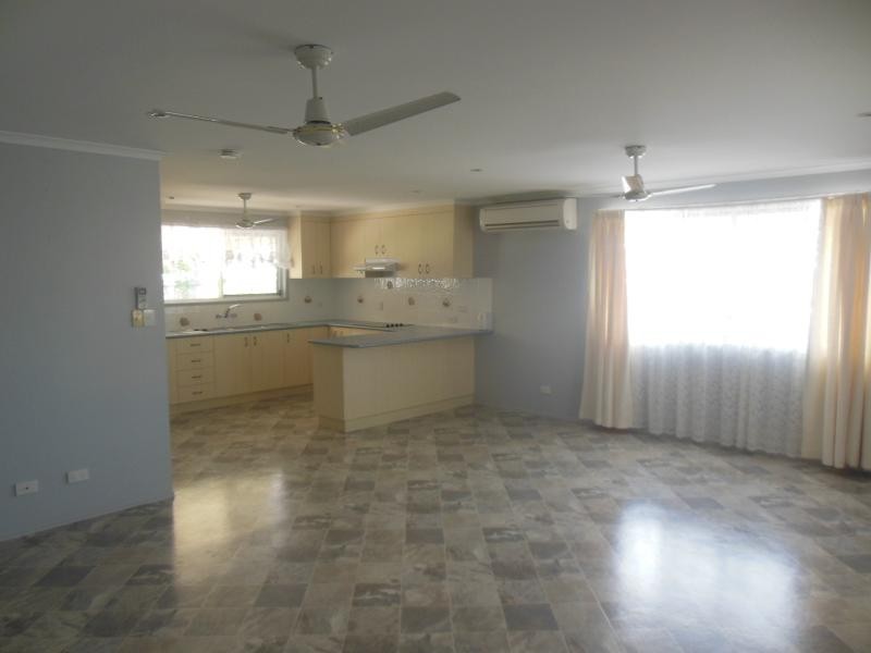 44 Columbia  Drive BEACHMERE 4510, Beachmere QLD 4510